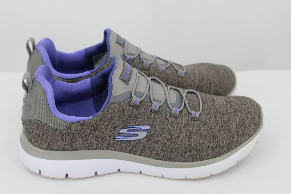 Skechers Women's 10 Wide Summits Quick Getaway Sneaker Gray